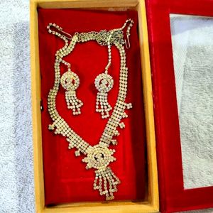 Sparkling Rhinestone Jewelry Set ⚪
