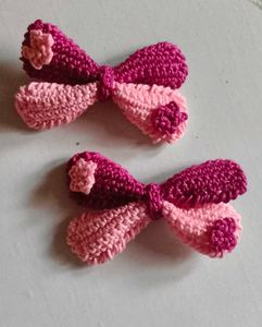 Crocheted Bow Hair Clips