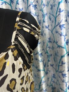 Chic Leopard Print Spaghetti Strap Top 100% silk