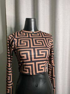 Geometric Print Long Sleeve Crop Top