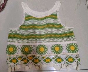 new top ... size 34 to 36..