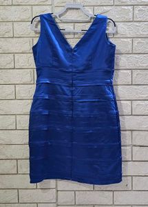 Calvin Klein V-Neck Cocktail Sheath Dress