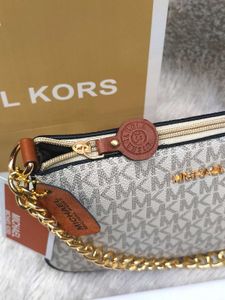 Michael Kors Signature Off White 🤍 shoulder bag