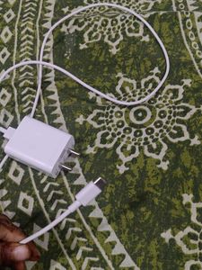 SUPERVOOC Fast Charger