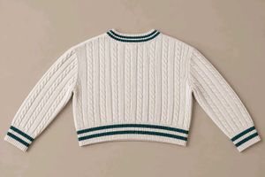 CREAM CABLE KNIT V-NECK CROPPED SWEATER