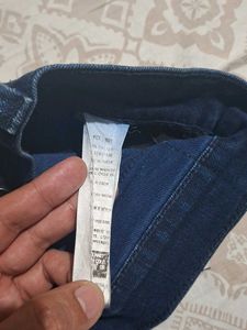 Levis Dark Wash Denim Jeans