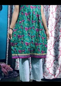 Green Embroidered Kurta