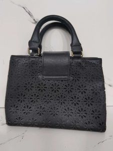 Chic Black Cut-Out Handbag