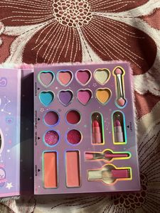 Dear Diary Makeup Kit