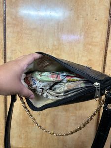 Chic Black Shoulder Bag with Chain