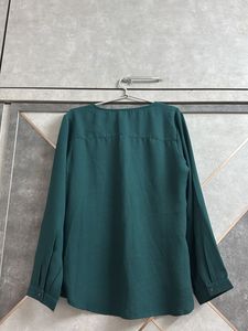 Chic Green Long Sleeve Top