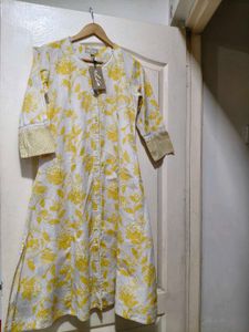 Branded  new Yellow Floral Print Kurta