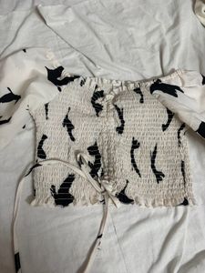 White &amp; Black Printed Puff Sleeve Crop Top