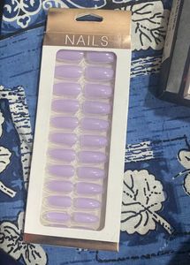 Lavender Press-On Nails Set of 24