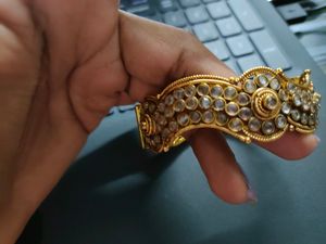 Adjustable Uncut Diamond Look Alike Bangle