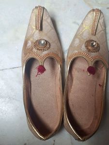 Ethnic Mojari Shoes - Size 9