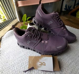 ON Cloud Waterproof Running Shoes