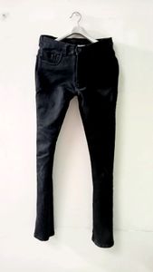 Men's slim fit black jeans