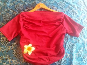 Chic Ruched Red Top