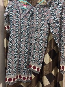 Blue & Off White Geometric Print Kurta Set(‘S’ SIZ