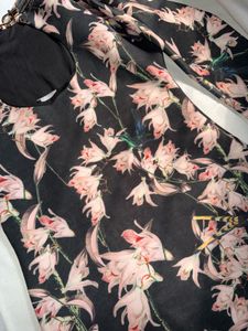 Chic Floral Print Bodycon Dress