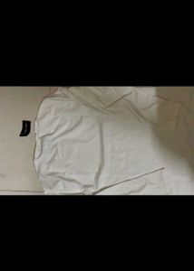 Price 💧 💧 Zara White T-Shirt