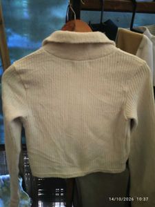 Cozy Cropped Zip-Up Sweater