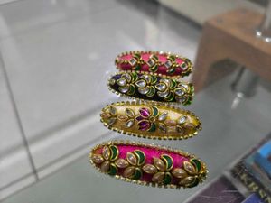 Ethnic saree Pins - Set of 4