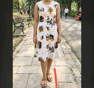 Sleeveless Abstract Print Belted Midi Dress (Bust