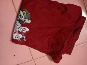 Maroon Graphic T-Shirt