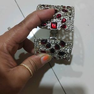 Heavy diamond bracelet