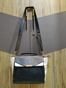 Chic Tri-Color Handbag