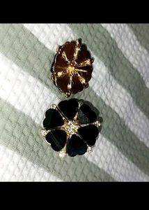 Black Statement Studs With Small Rimstones 🥰