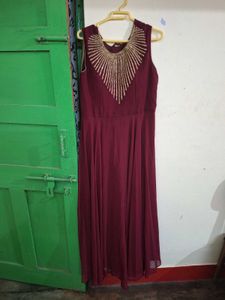 New Maroon Embellished Gown❤️✅️