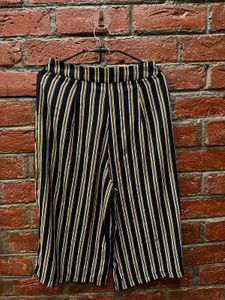 Chic Striped Cropped Pants