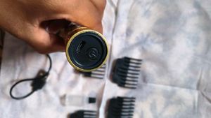 Gold Electric Hair cutting trimmer