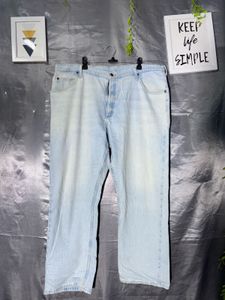 WRANGLER Light Wash Relaxed Fit Jeans