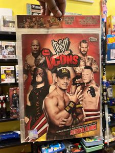 Topps WWE Icon sticker pack (8stickers & Album)