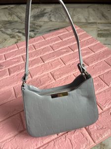 Chic Grey Croc Shoulder Bag