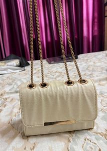 Stylish Off White Chain Shoulder Bag