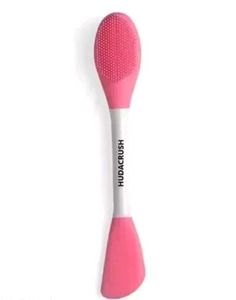 238. Facial Cleansing Brush & Applicator