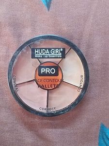 HUDA GIRL PRO Face Contour Palette(warm nude shade
