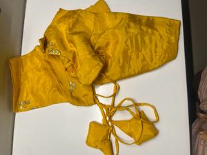 Lightweight Tie-Dye Saree with Sequins