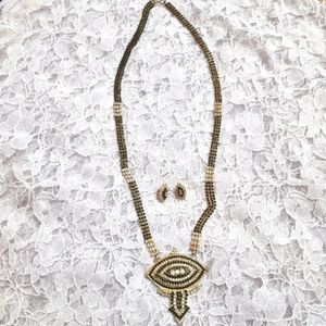 220. Black And White Stone Studded Jewellery Set