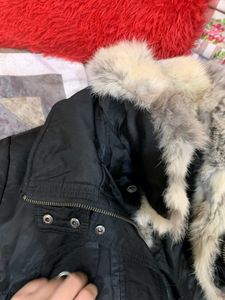 Chic Fur-Lined Winter Jacket