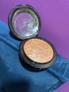 M·A·C Multi-Mineral Complex