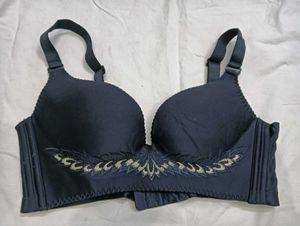 Embroidered 🖤🖤Black Bra