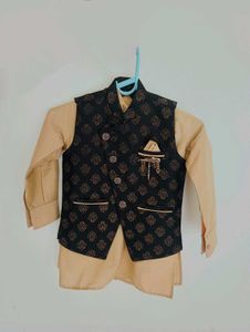 The image showcases a traditional Indian outfit fo