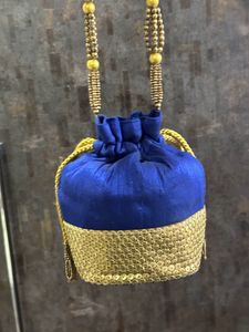 Set Of 4 Designer (Adaah) Potlis At Best Price