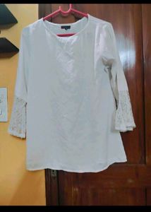 Classic White Top With Flared Net Hands